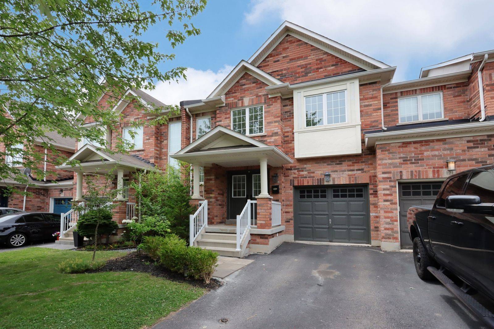 Milton, ON L9T 0V5,123 Mccready DR