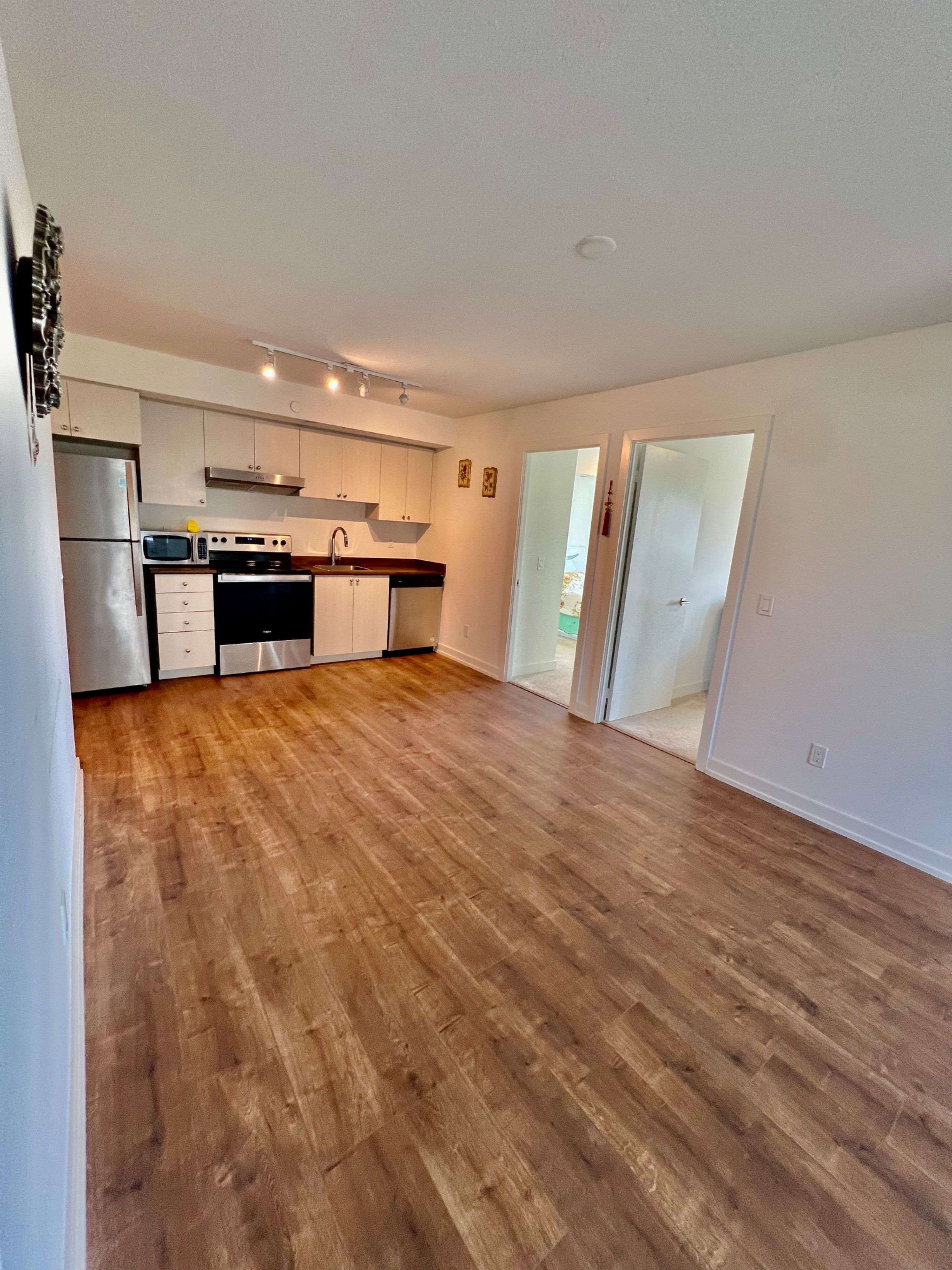 10 Wilby CRES #906, Toronto W04, ON M9N 0B6