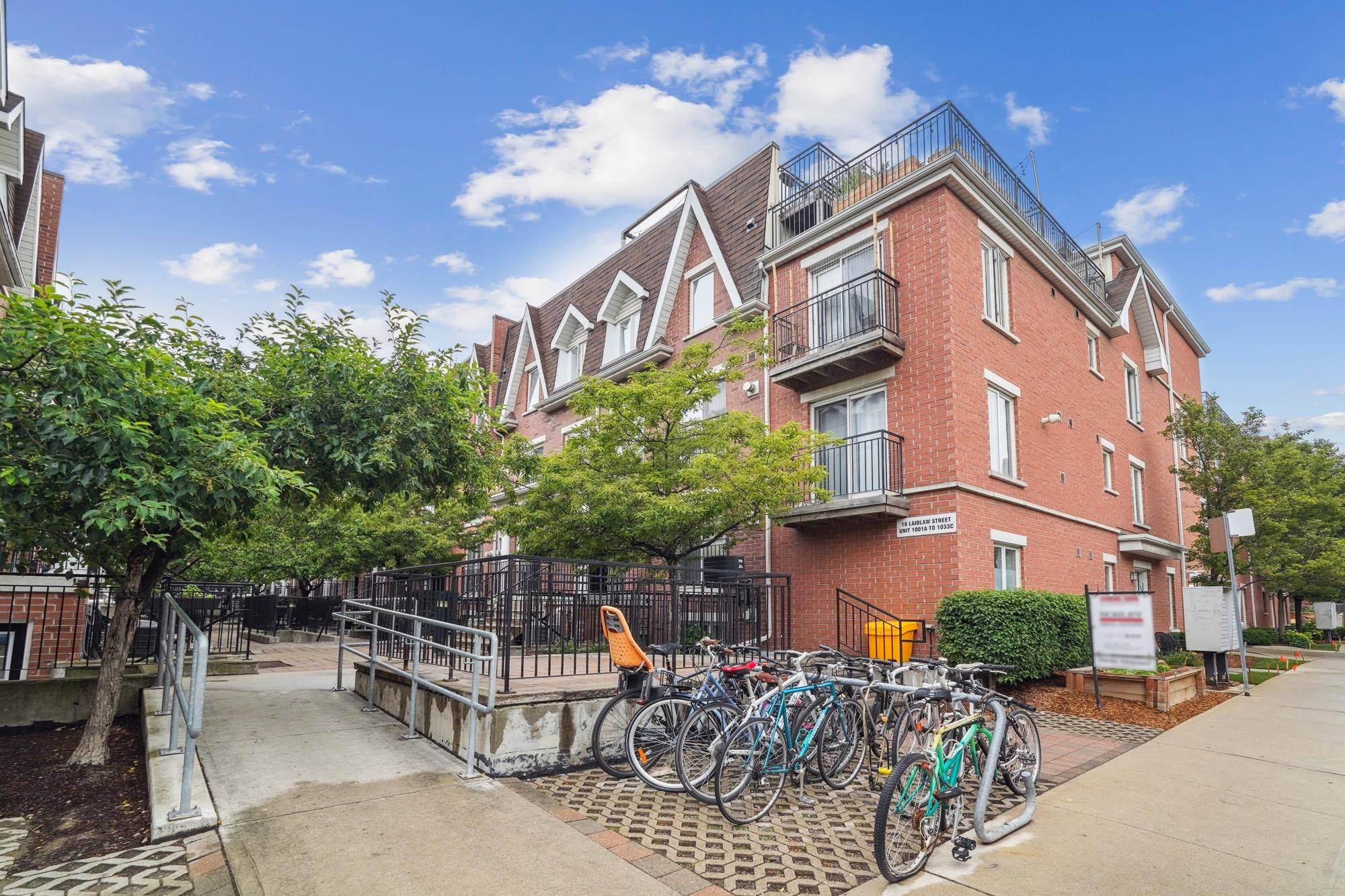 18 Laidlaw ST #1016, Toronto W01, ON M6K 1X2