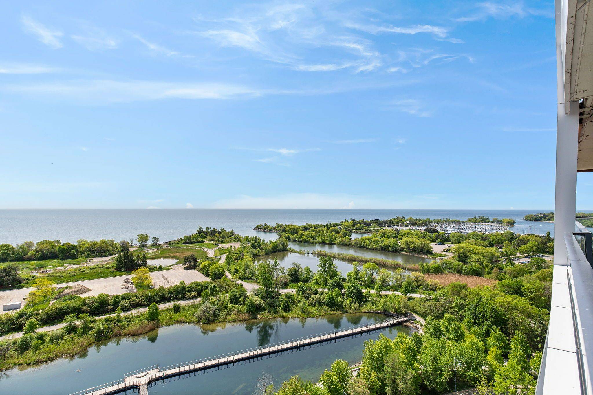 Toronto W06, ON M8V 0C7,20 Shore Breeze DR #1409