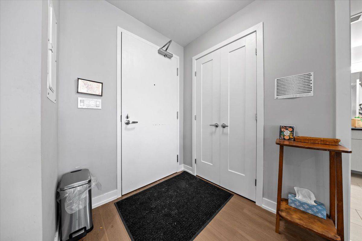 Glebe - Ottawa East And Area, ON K1S 5X2,570 De Mazenod AVE #403
