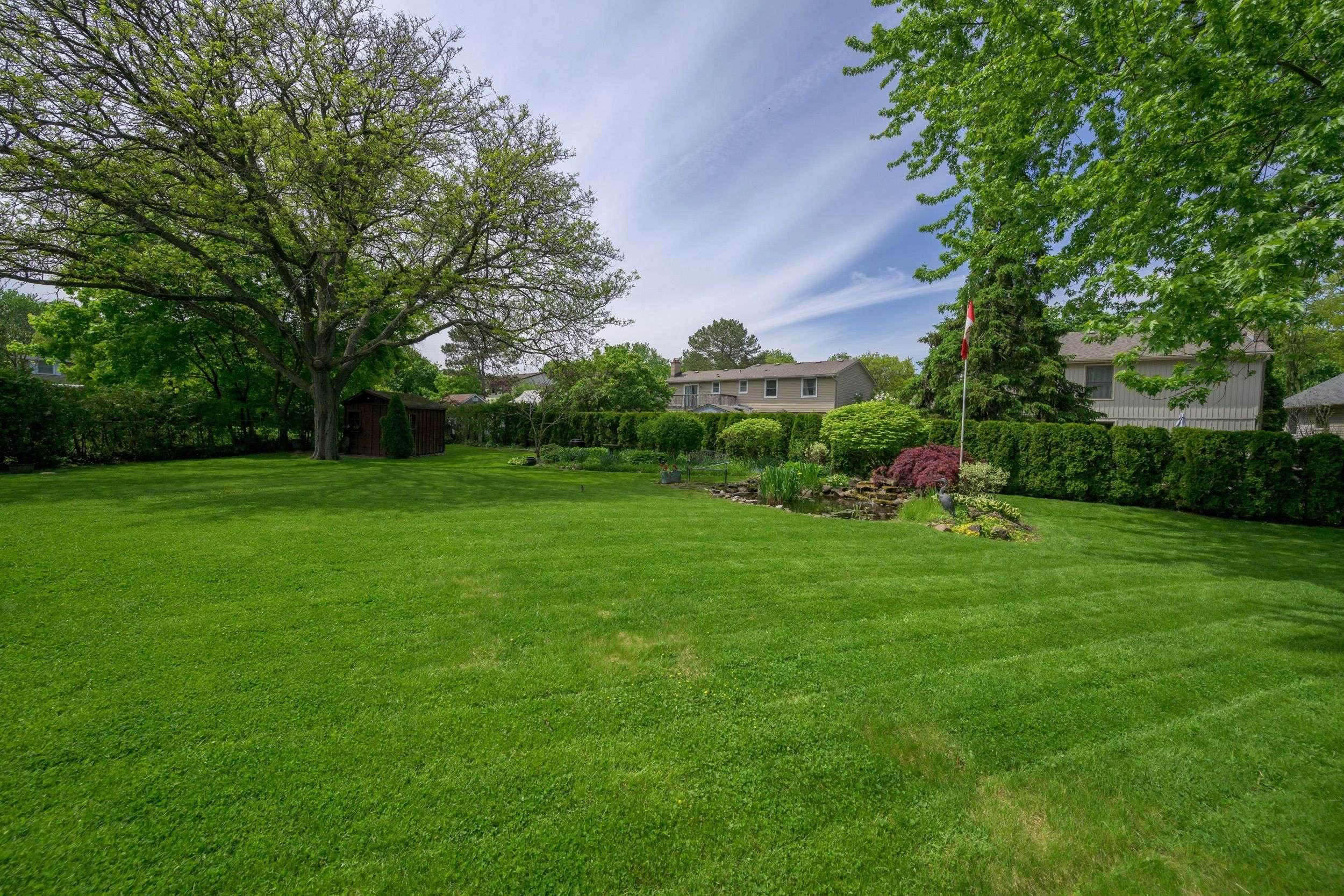 London South, ON N6K 1S7,831 Farnham GRV