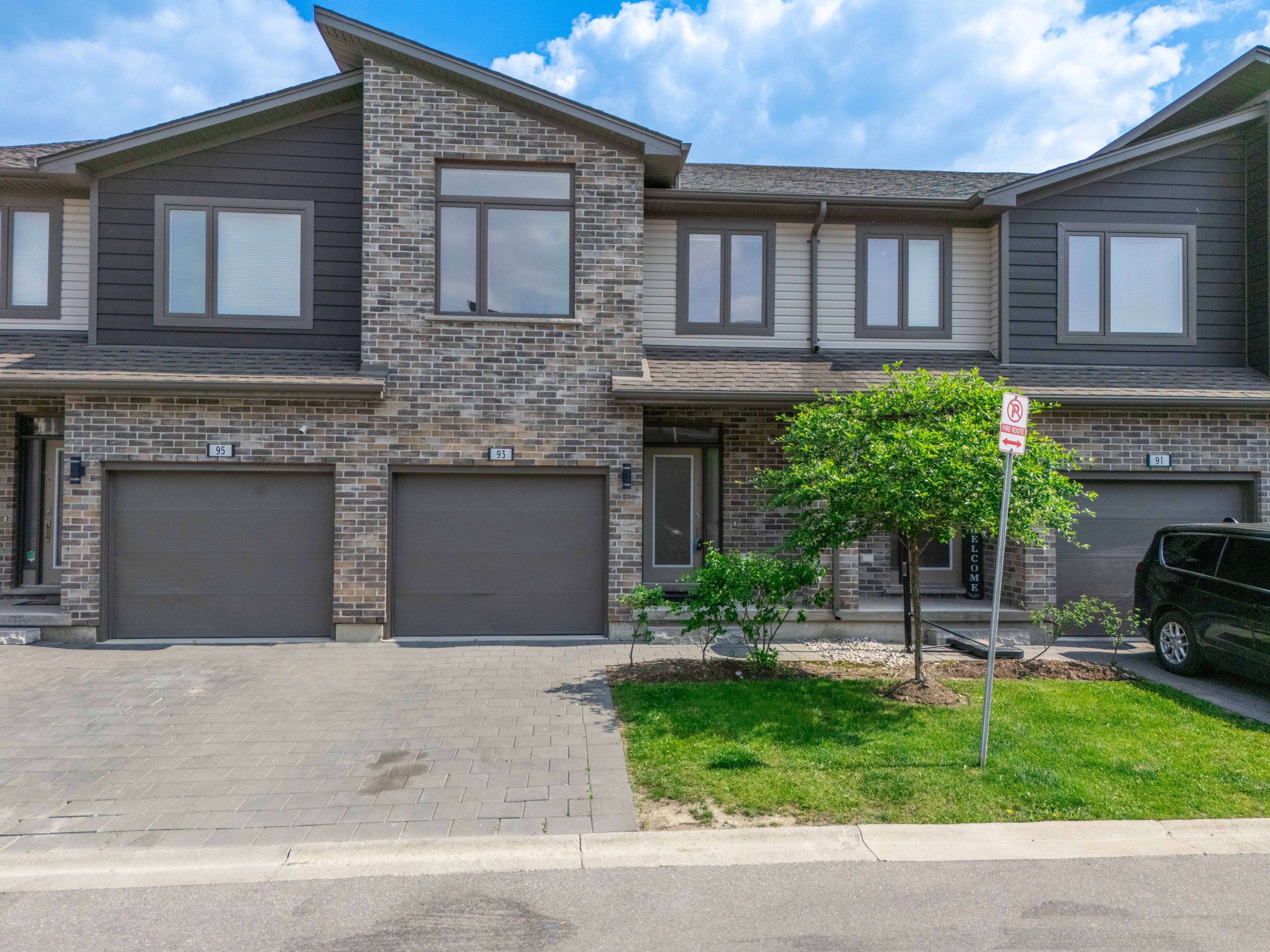 1960 Dalmagarry RD #93, London North, ON N6G 5B1