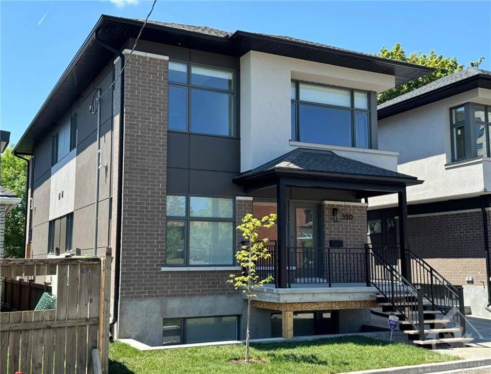 316 Mona AVE, Vanier And Kingsview Park, ON K1L 7A2
