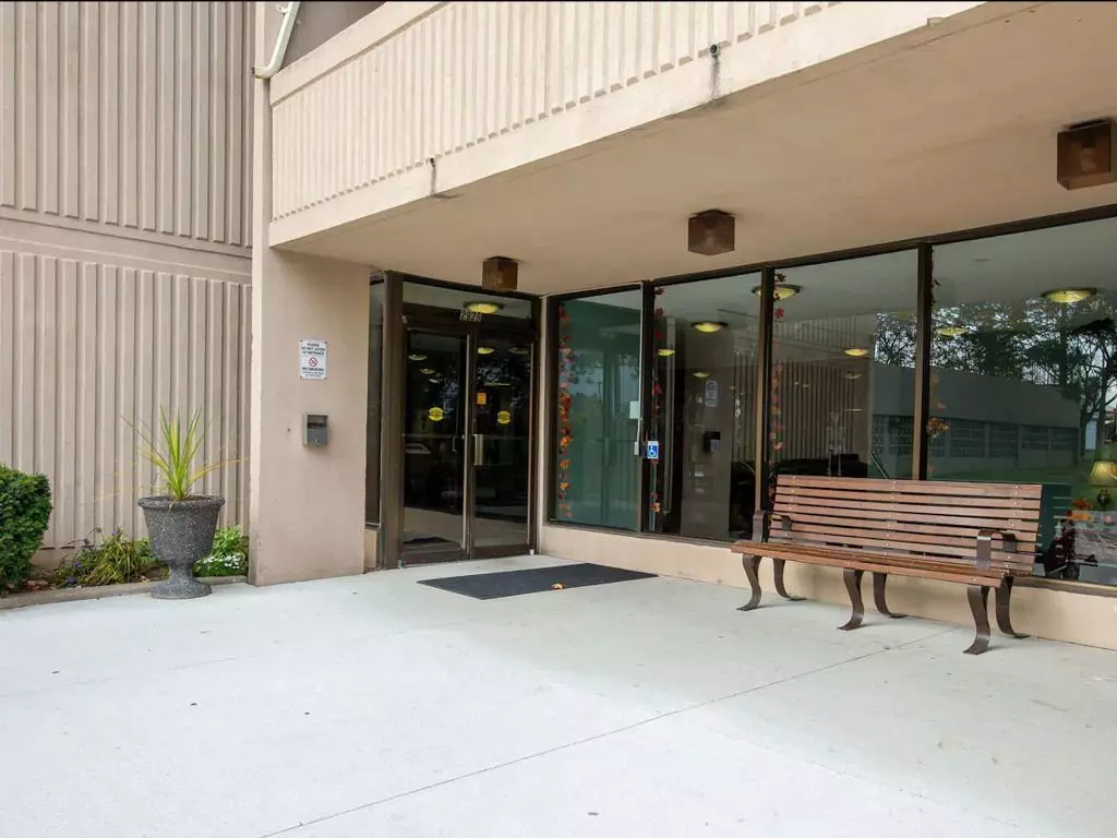Mississauga, ON L5N 2C7,2929 Aquitaine AVE #1209