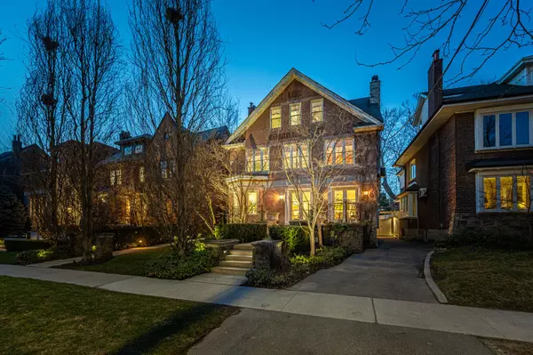 68 Rowanwood AVE, Toronto C09, ON M4W 1Y9
