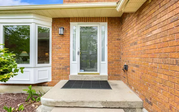 Brampton, ON L6X 3H6,14 Burt DR