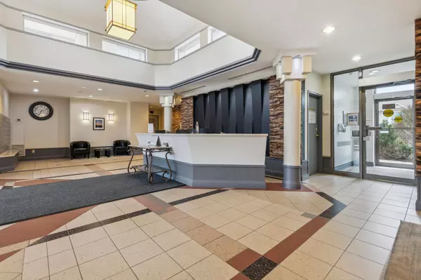 Mississauga, ON L5E 3K9,1140 Parkwest PL W #103