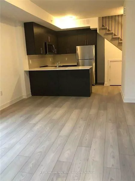 Mississauga, ON L5L 0B8,3476 Widdicombe WAY #14