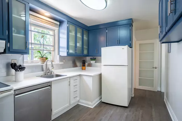 Mississauga, ON L5E 2B9,1568 Asgard DR