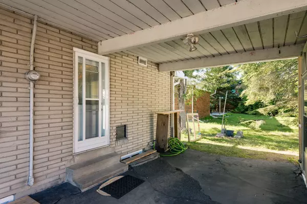 North Bay, ON P1B 5A8,692 Lavery ST