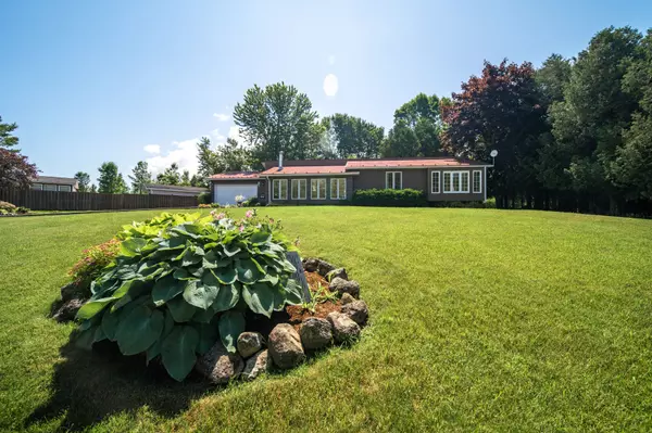 Georgian Bluffs, ON N0H 2T0,502230 Grey Road 1 RD