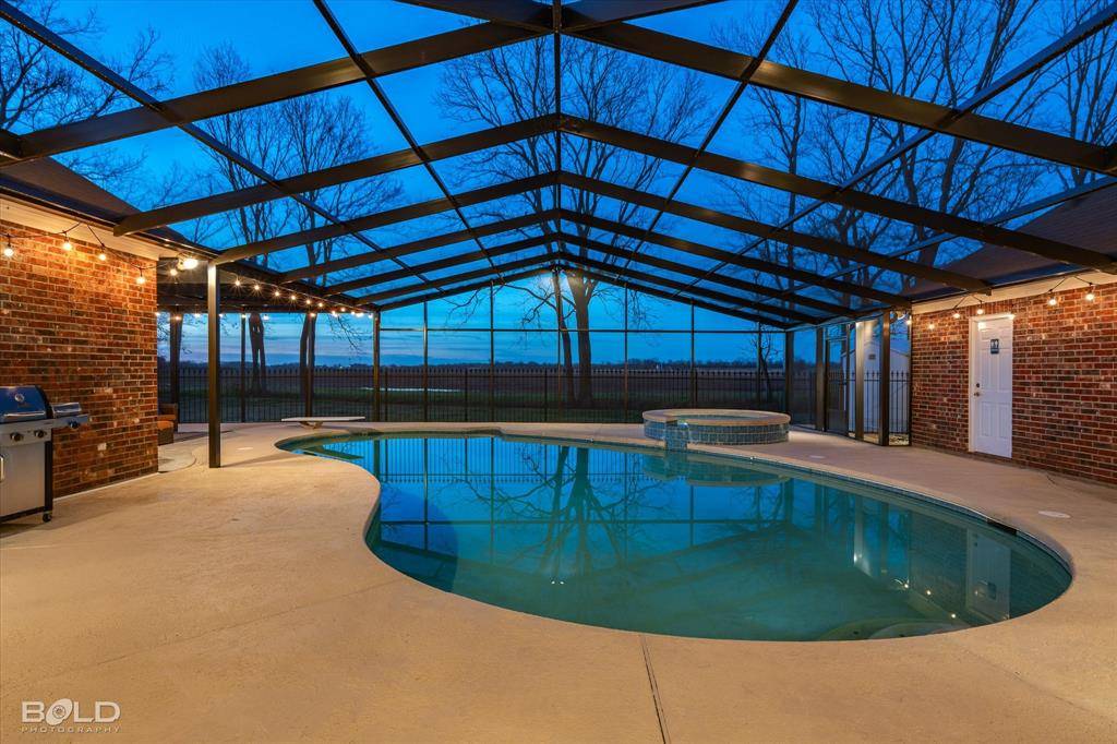 9806 Rose Ridge Circle, Shreveport, LA 71115