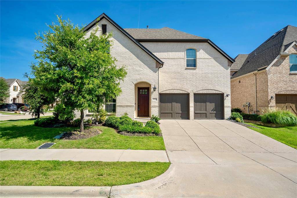 121 Erling Lane, Irving, TX 75039