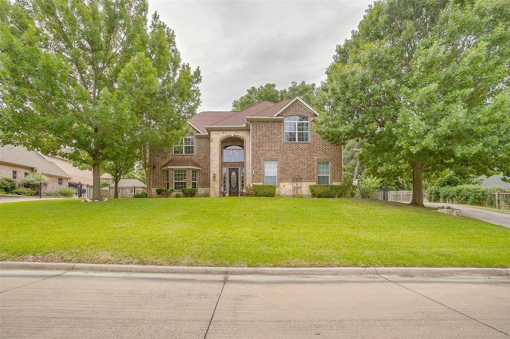 6329 Canyon Trail, Lake Worth, TX 76135