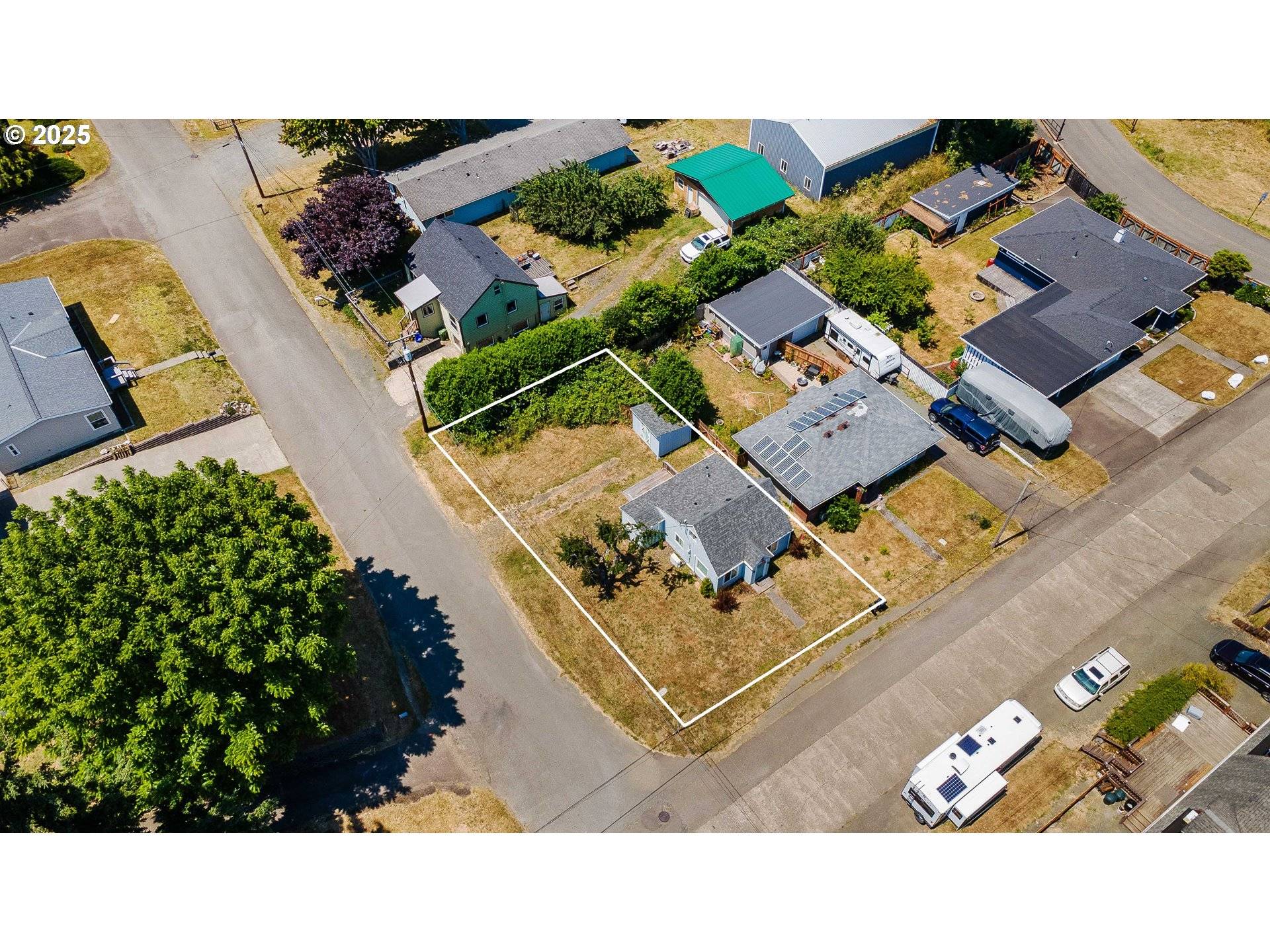 Coos Bay, OR 97420,483 WHITTY ST