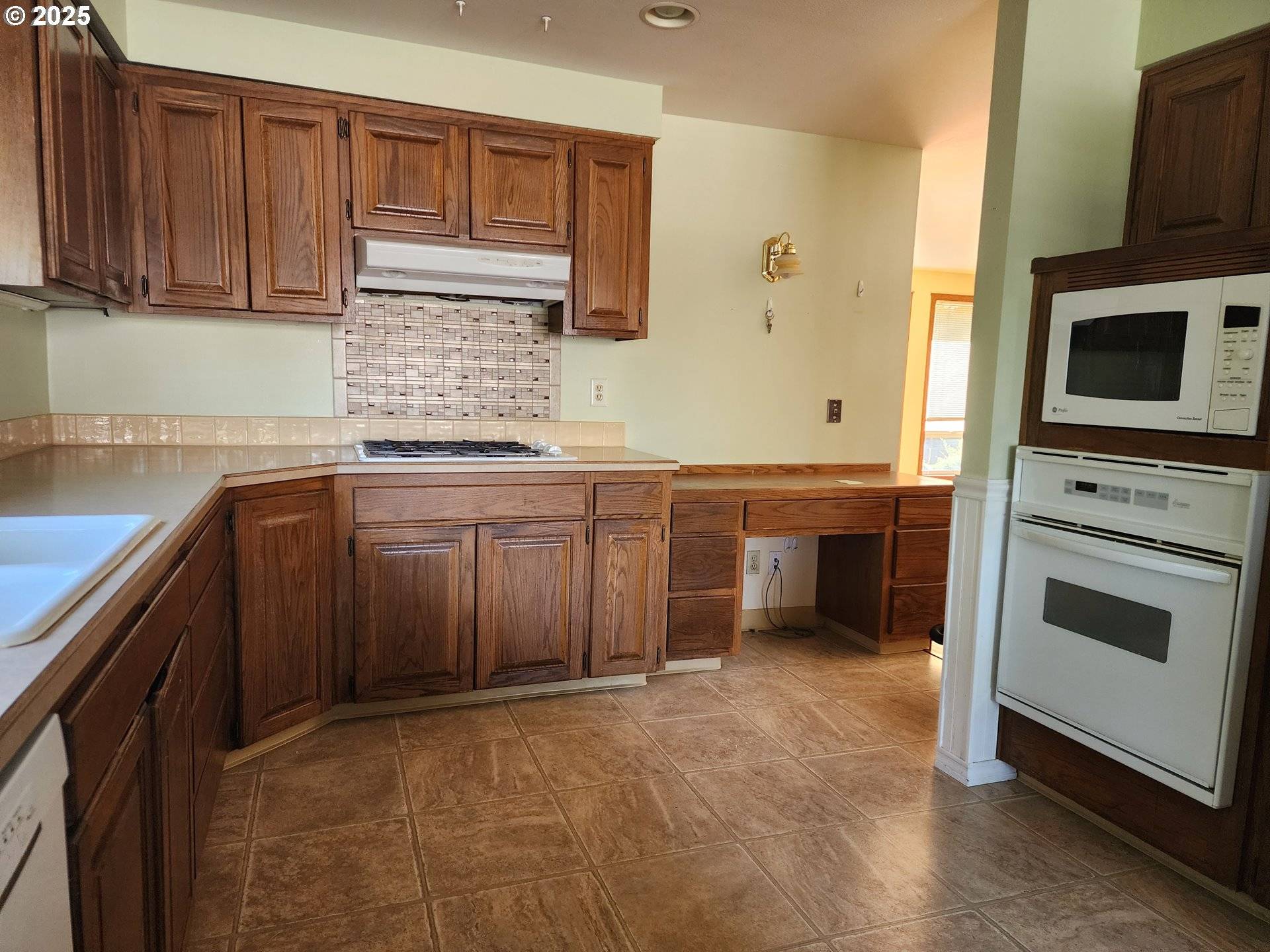 Canby, OR 97013,1527 NE LAURELWOOD CIR
