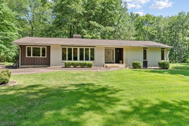 54 Lindbergh Rd, East Amwell Twp., NJ 08551