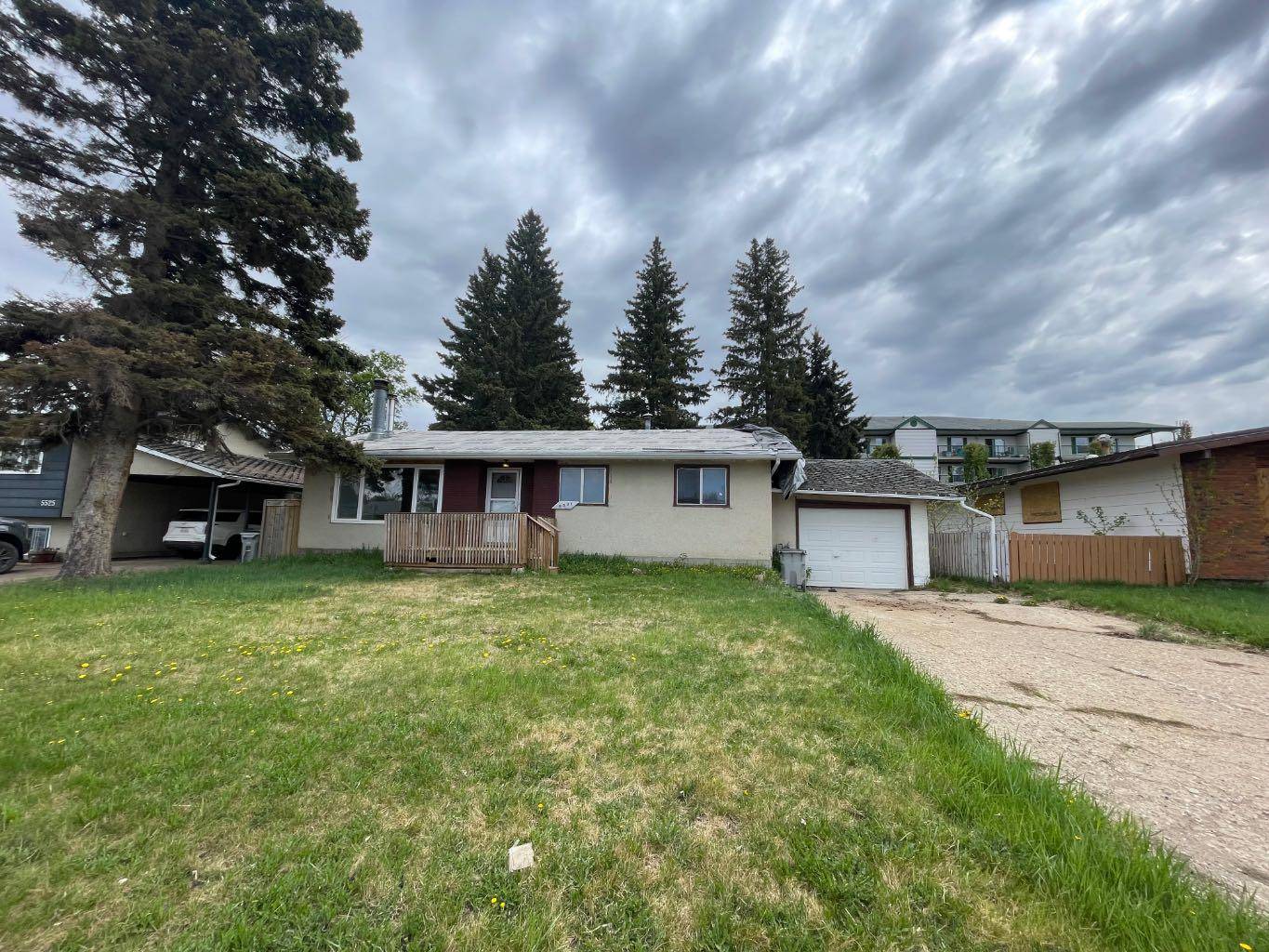 5521 47th Street, High Prairie, AB T0G 1E0