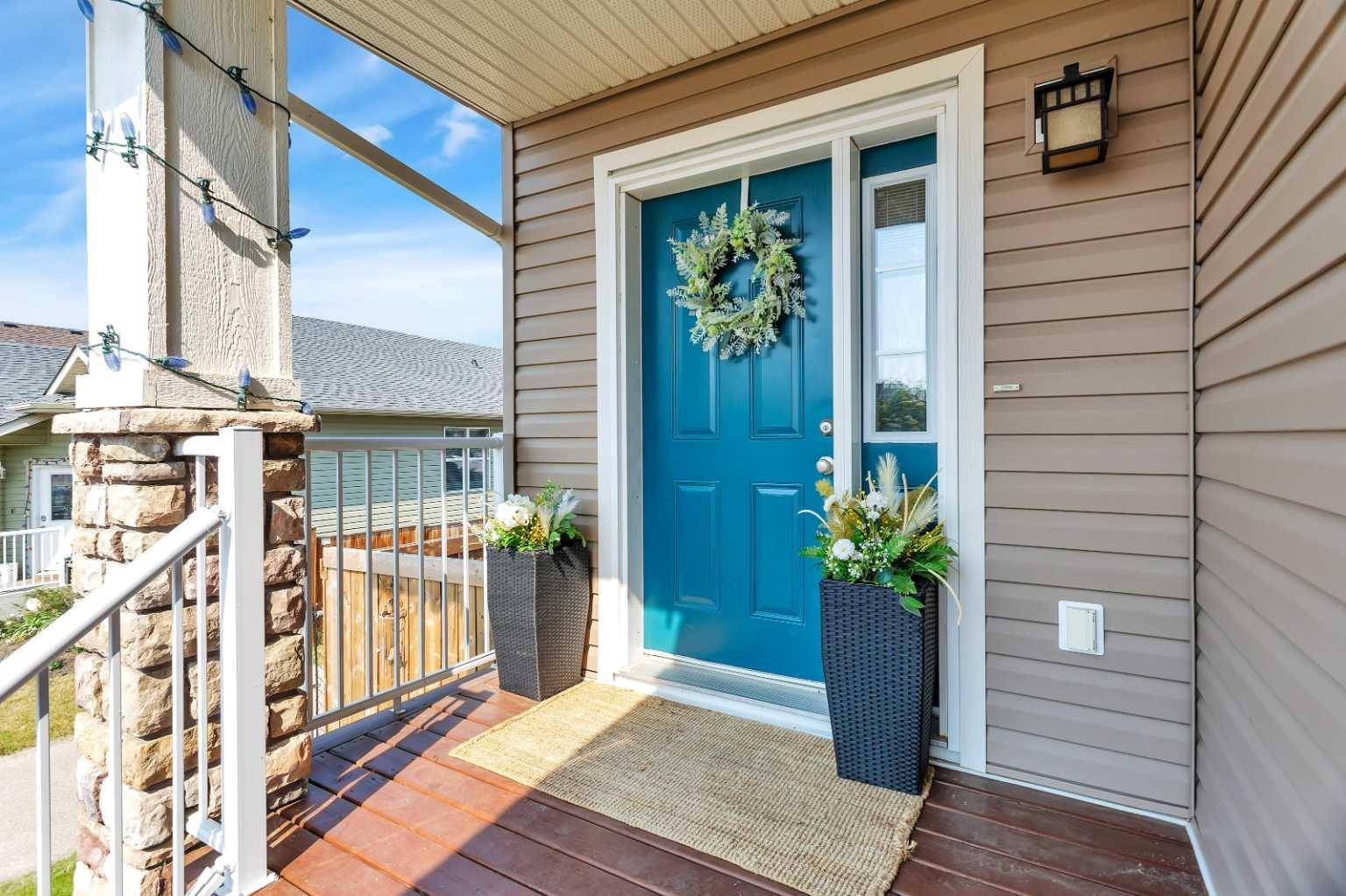 Lacombe, AB T4L0G3,77 Ebony ST