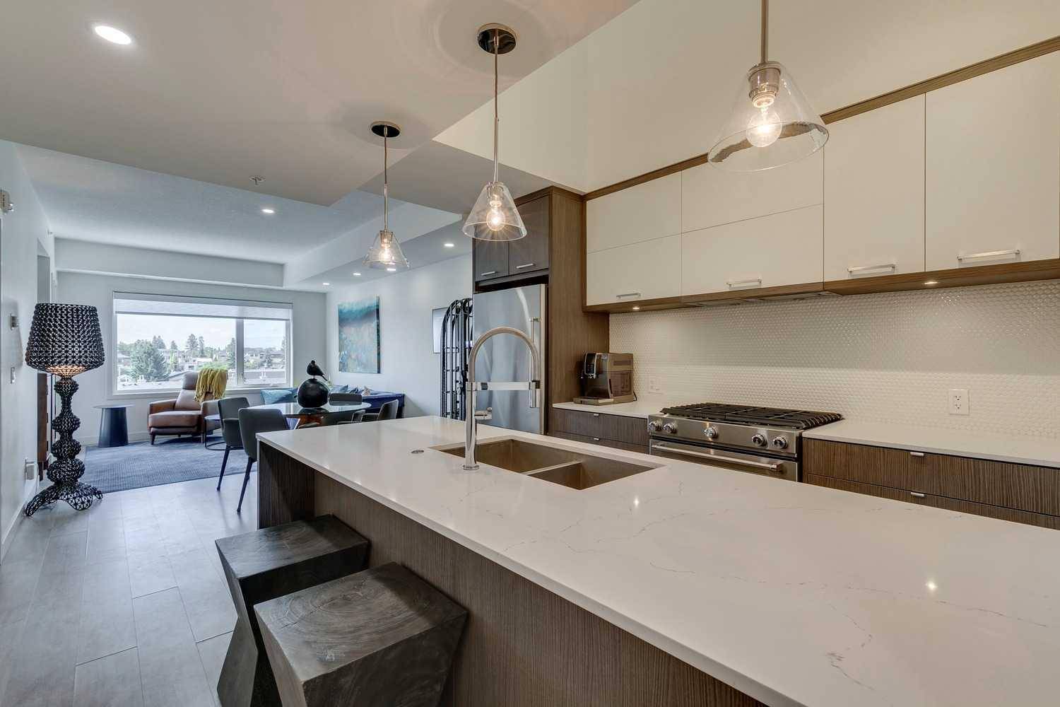 Calgary, AB T2T6V7,3450 19 ST Southwest #406