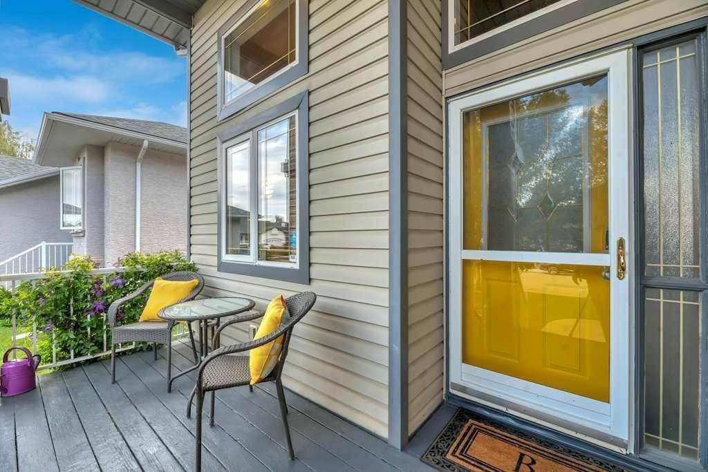 Strathmore, AB T1P 1S1,252 Cambridge CRES