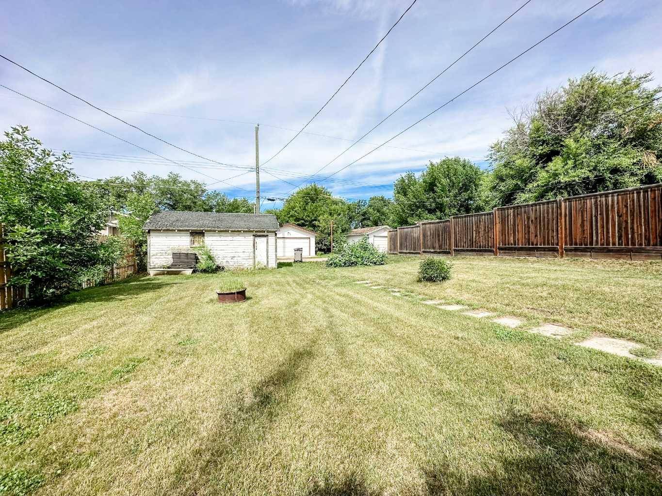 Stettler, AB T0C2L0,4706 48 ST