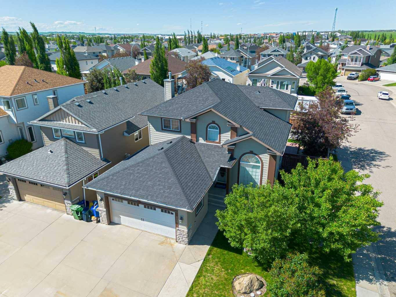 Airdrie, AB T4A2E3,107 Thornbird WAY SE