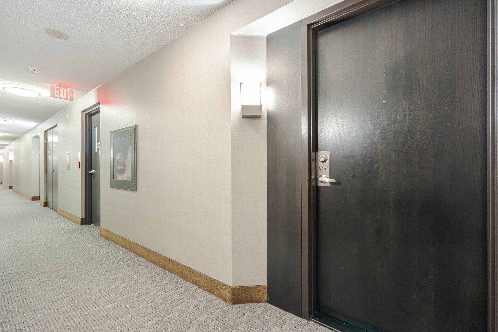 Toronto C14, ON M2N 2W7,17 Anndale DR #906