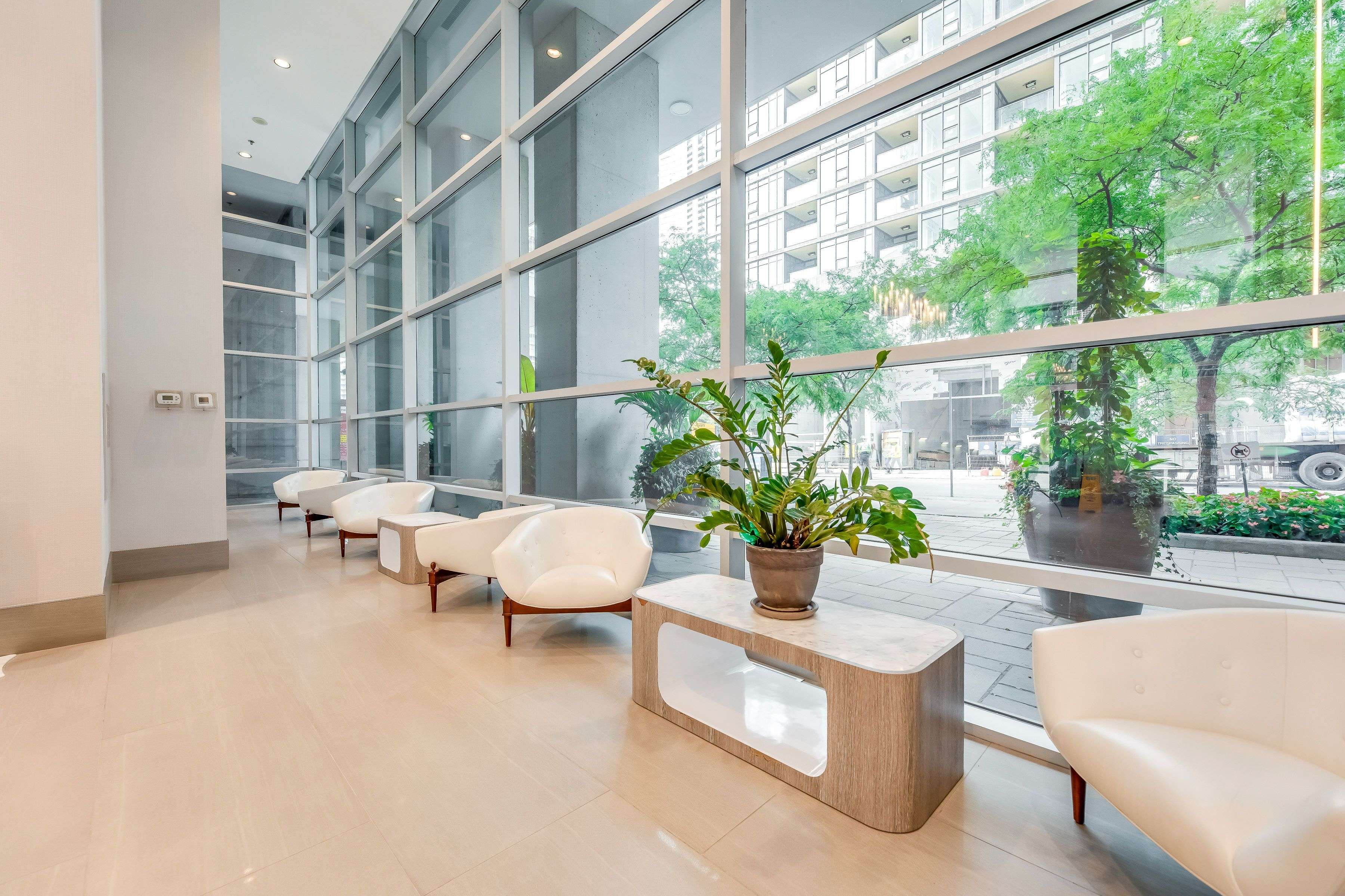 Toronto C01, ON M5V 3S2,81 Navy Wharf CT #3511