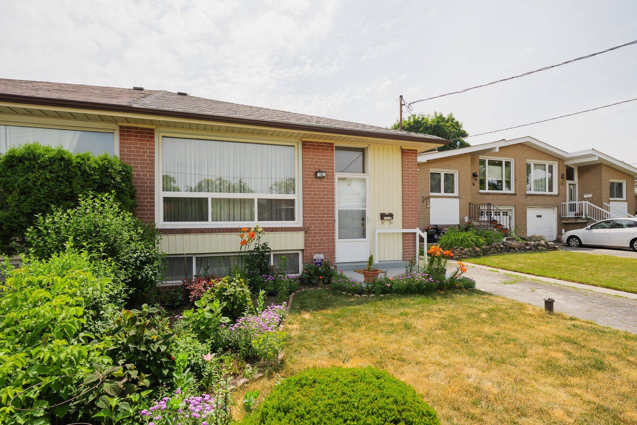 Toronto C13, ON M3A 2C6,12 Roywood DR