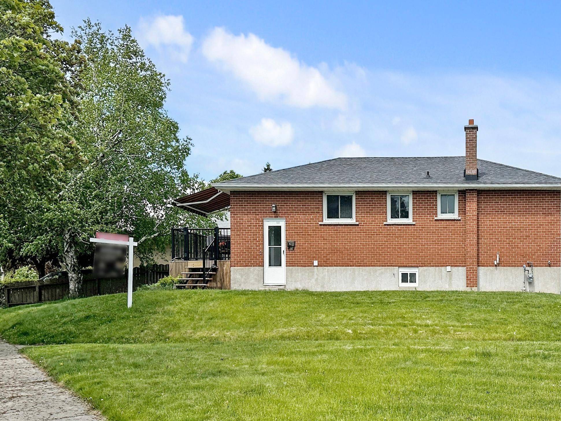 352 Phillip Murray AVE, Oshawa, ON L1J 1H2