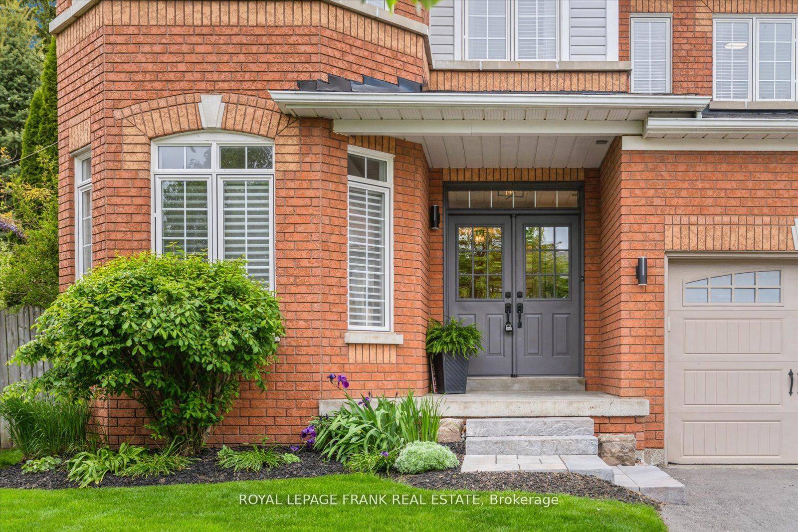 Whitby, ON L1R 2X8,24 James Rowe DR