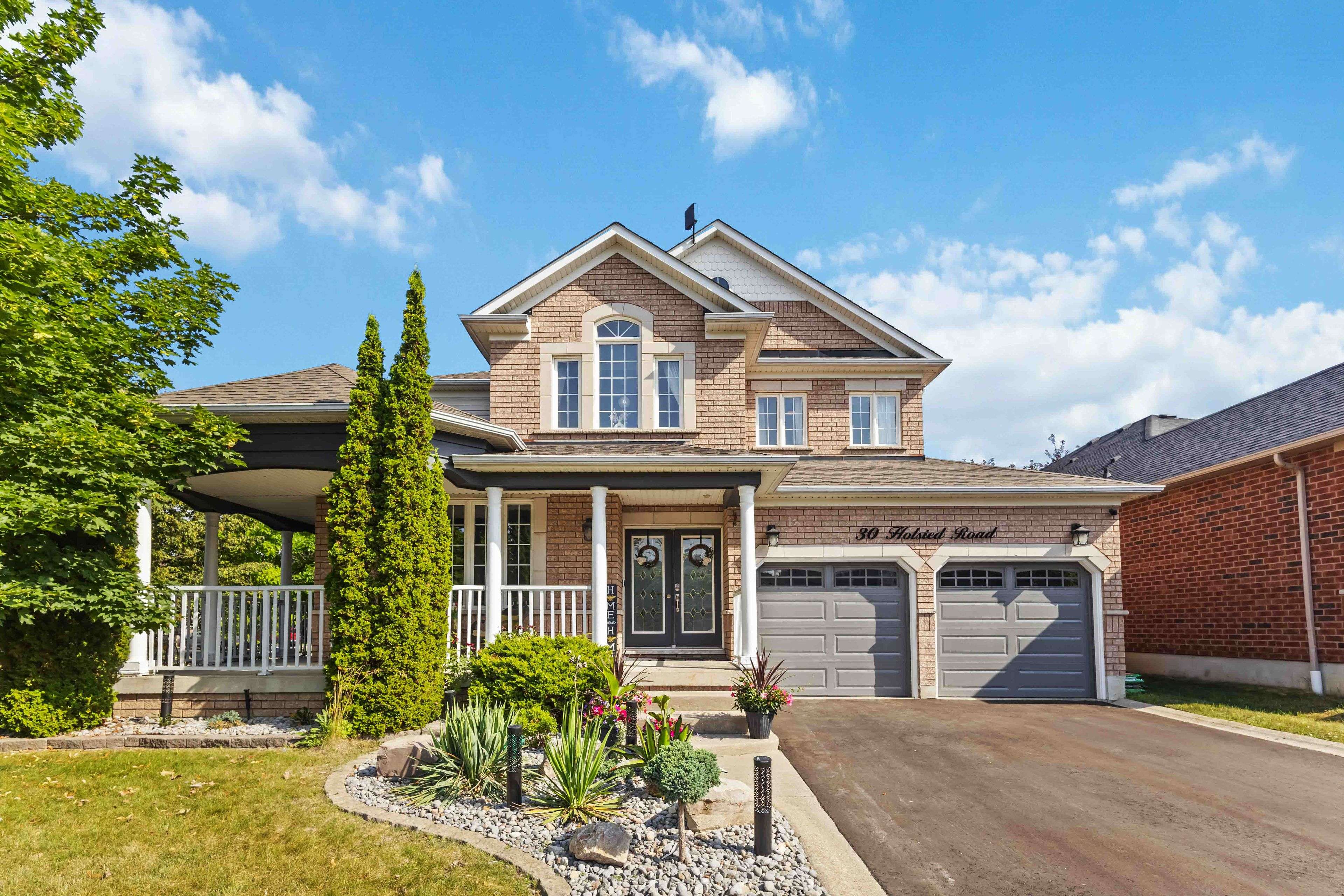 30 Holsted RD, Whitby, ON L1M 2B9