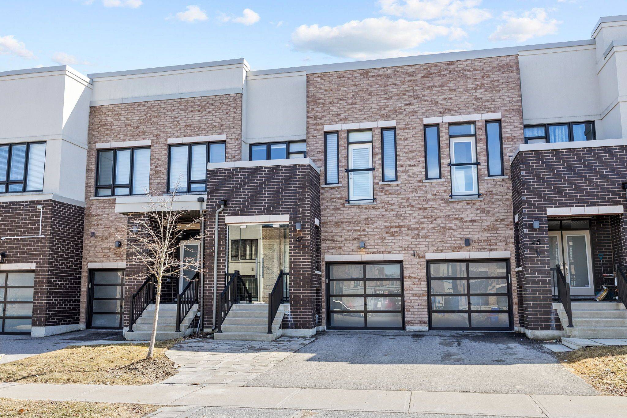 Richmond Hill, ON L4E 0Z2,47 Dariole DR