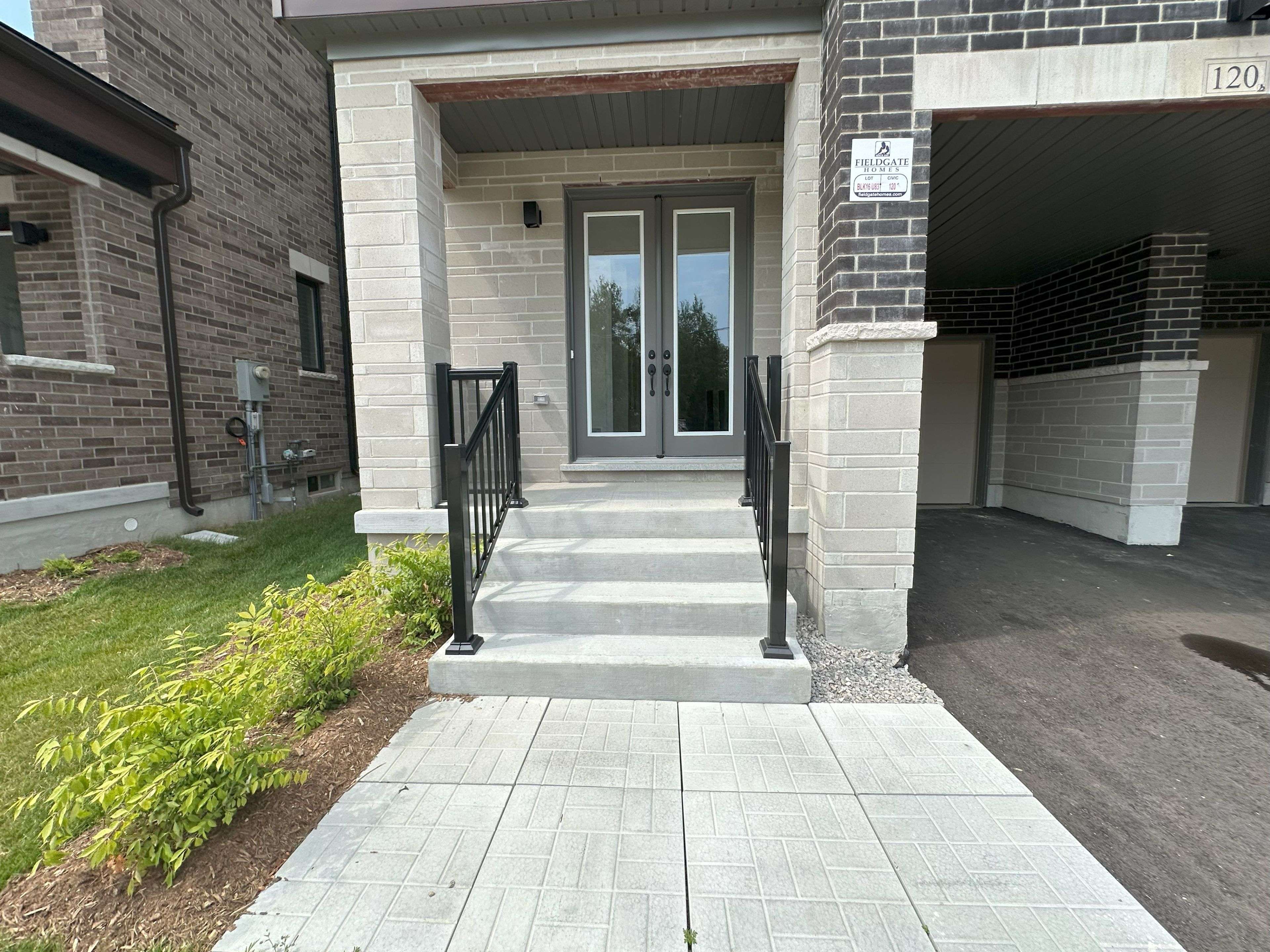 Vaughan, ON L4H 5L5,120 Thule ST