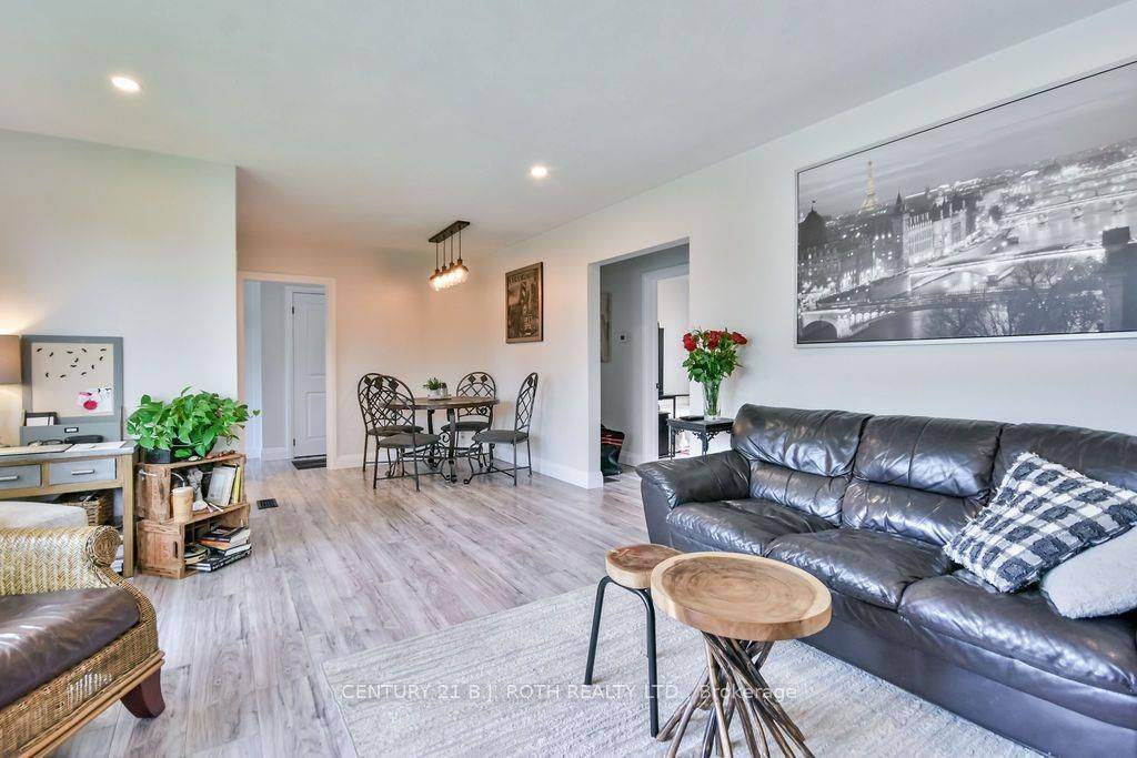Barrie, ON L4M 4K7,108 Nelson ST