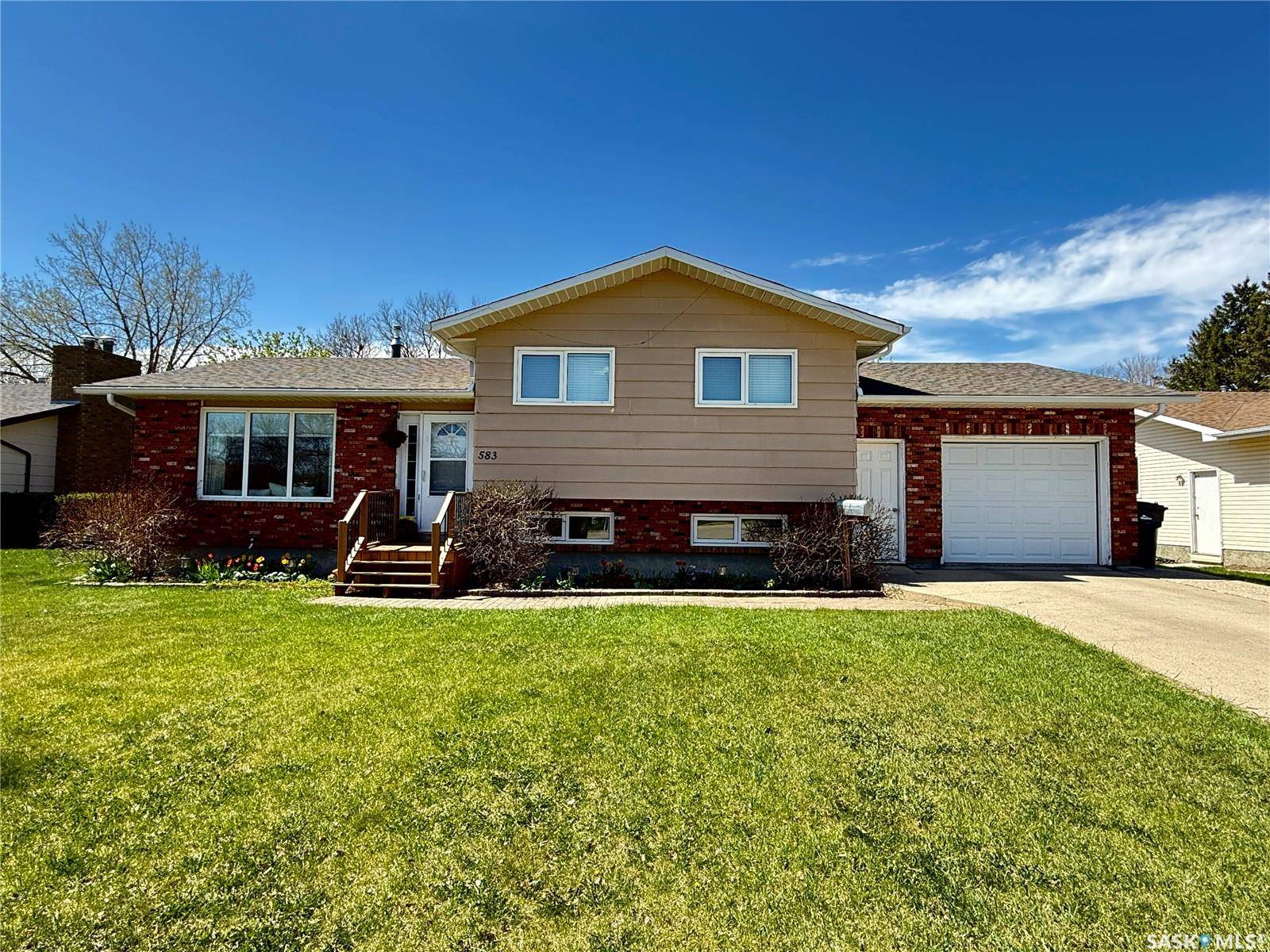 583 13th STREET N, Weyburn, SK S4H 2Y4