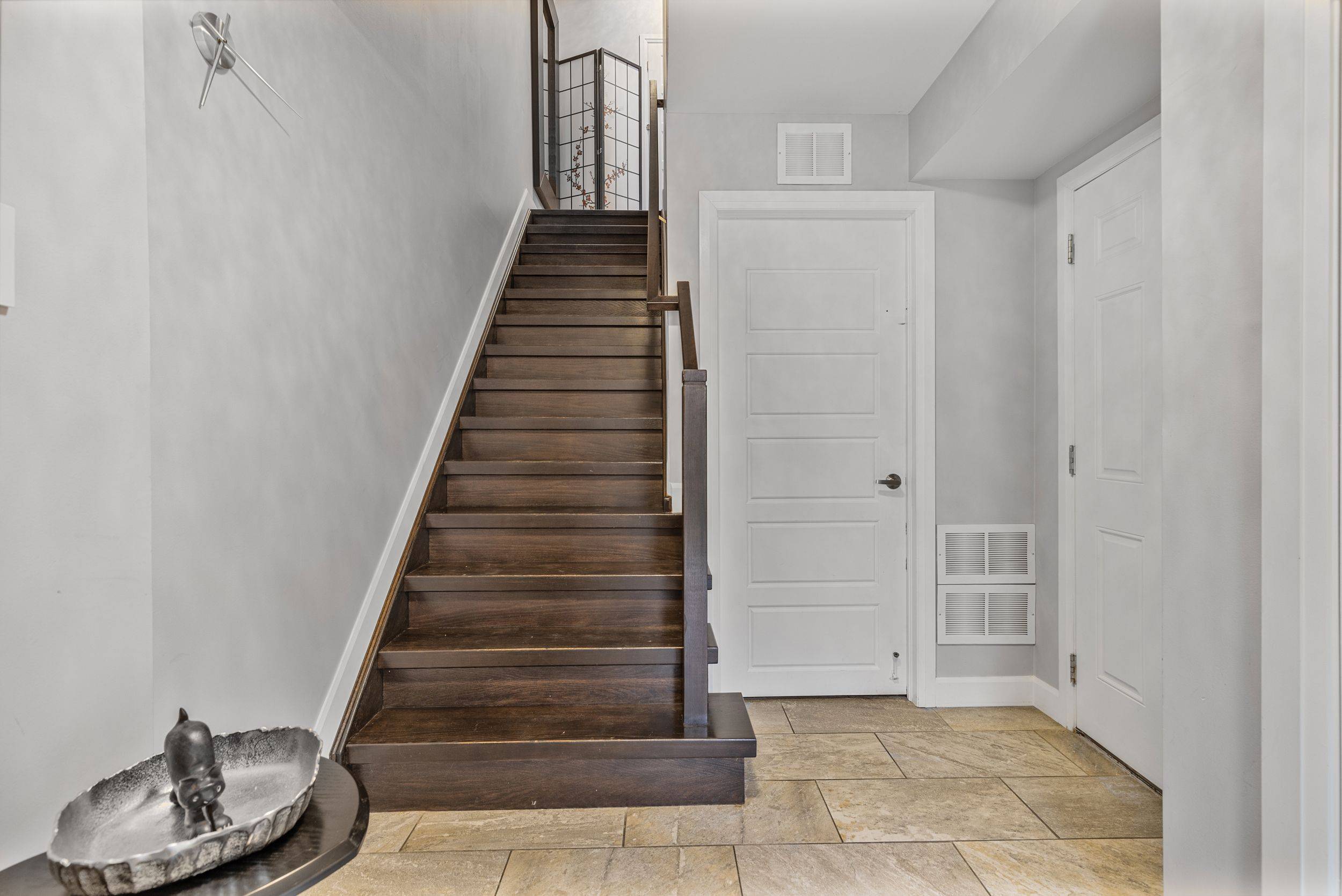 Milton, ON L9T 8M7,165 Hampshire WAY #107