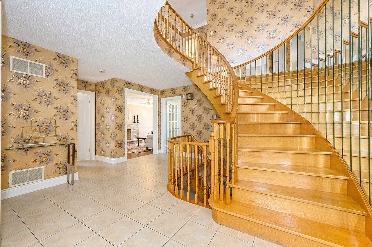 Mississauga, ON L5A 4A6,317 Creelman RD
