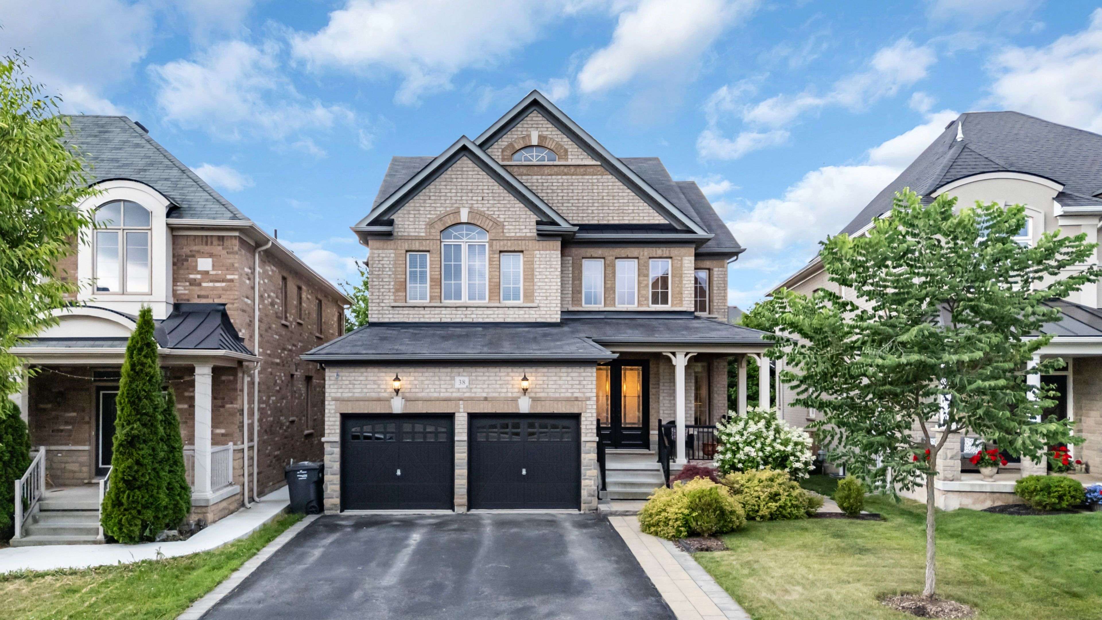 38 Intrigue TRL, Brampton, ON L6X 0W9
