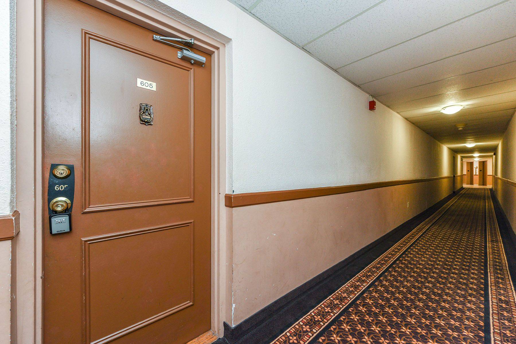 Mississauga, ON L4T 1B2,3555 DERRY RD E #605