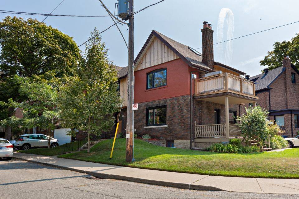 Toronto W02, ON M6P 3H5,19 Elora RD #Main