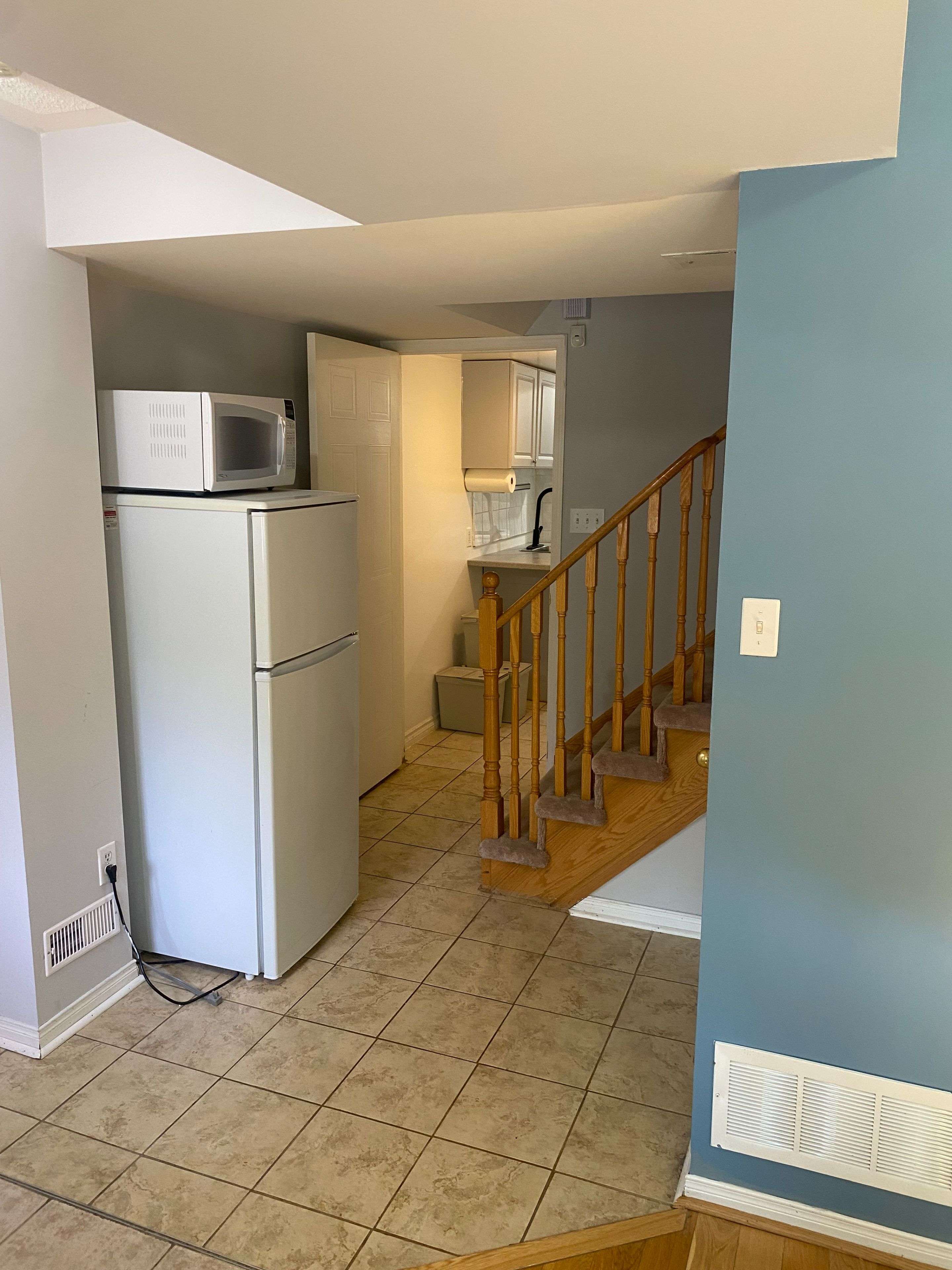 121 Weston RD, Toronto W04, ON M6N 5H4
