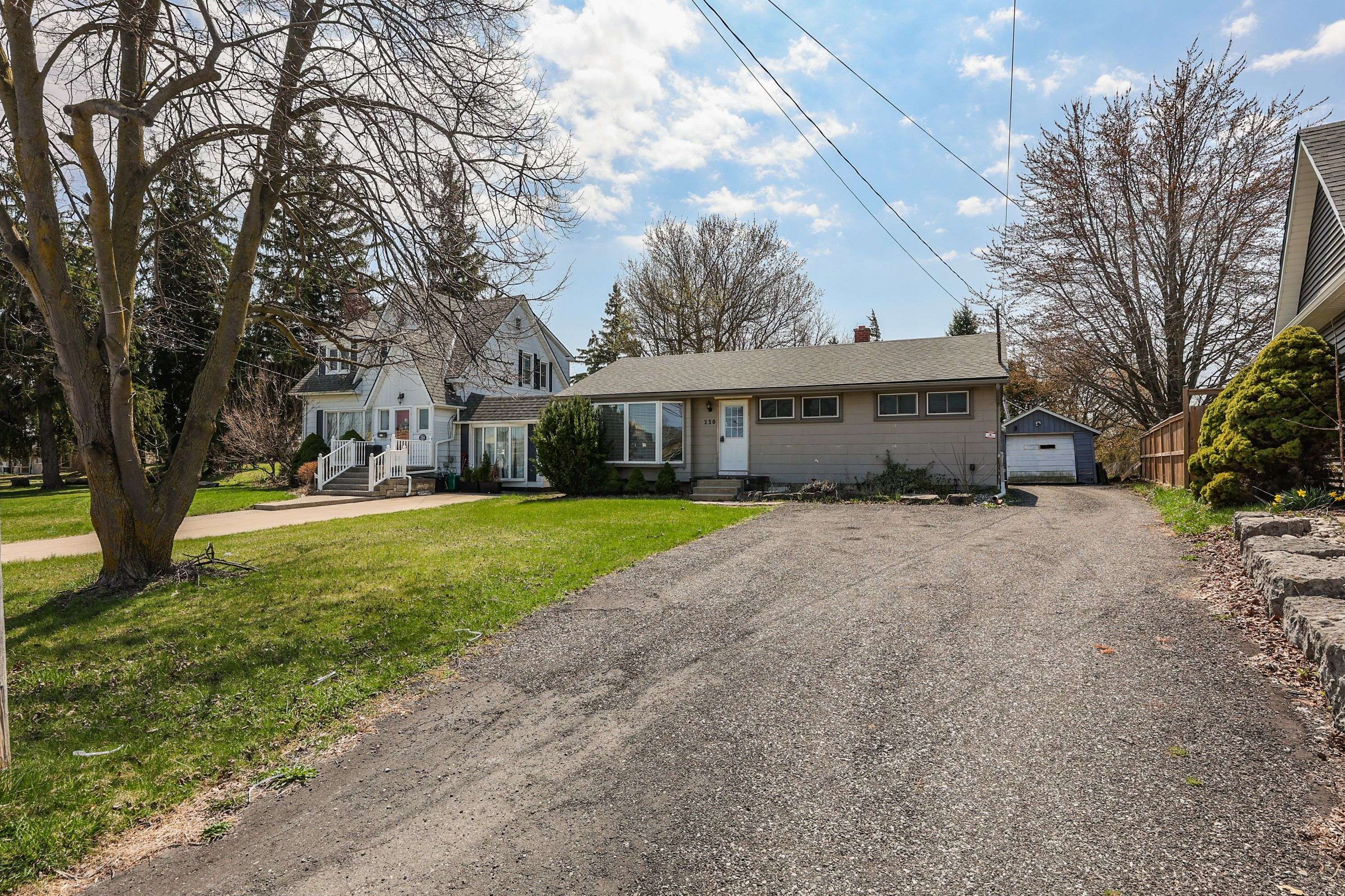 West Lincoln, ON L0R 2A0,230 St. Catharines ST