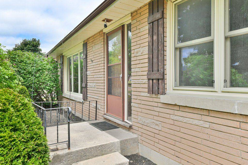 Brighton, ON K0K 1H0,119 Drummond ST