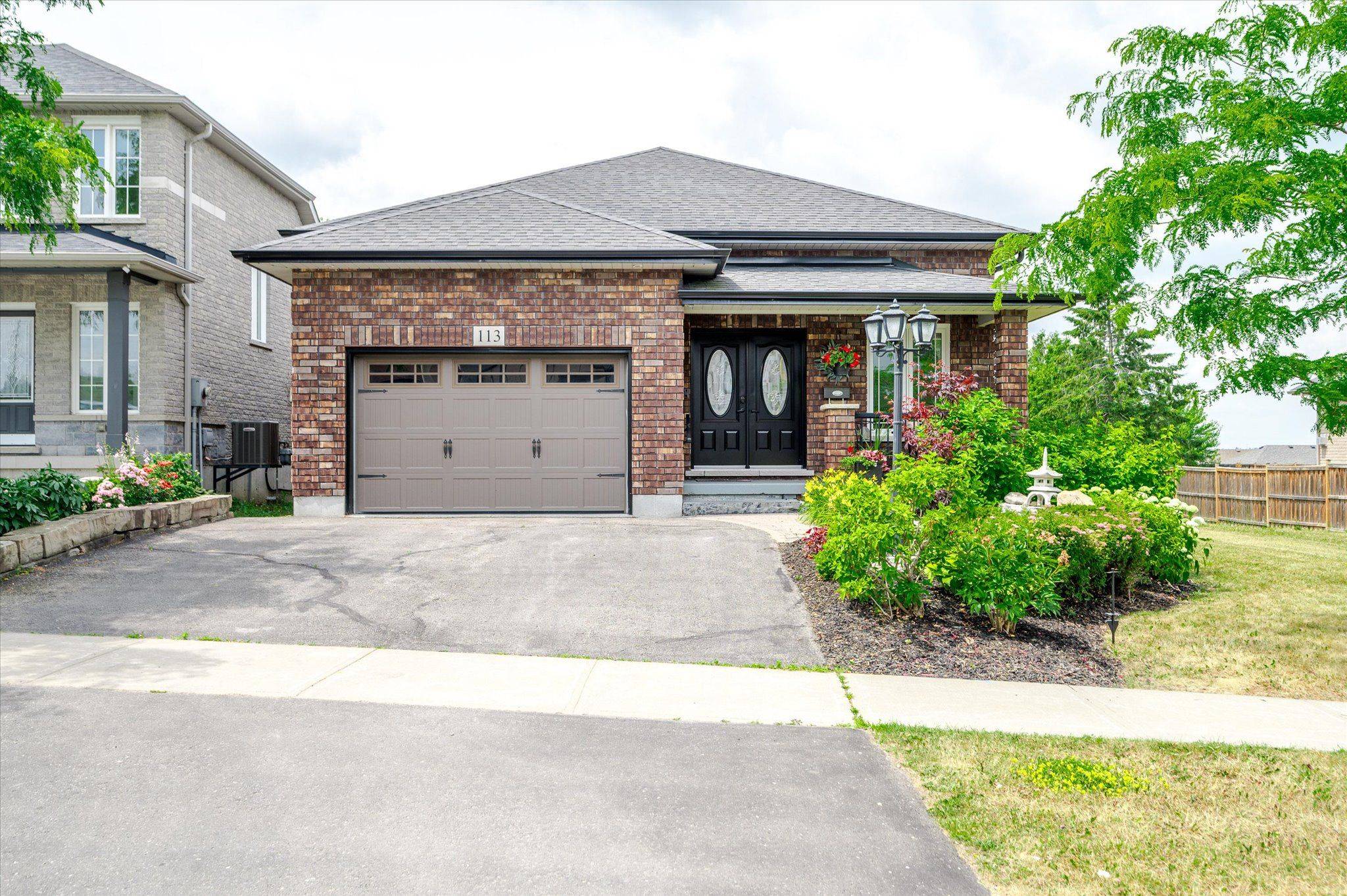 113 CHANDLER CRES, Peterborough North, ON K9J 0C3