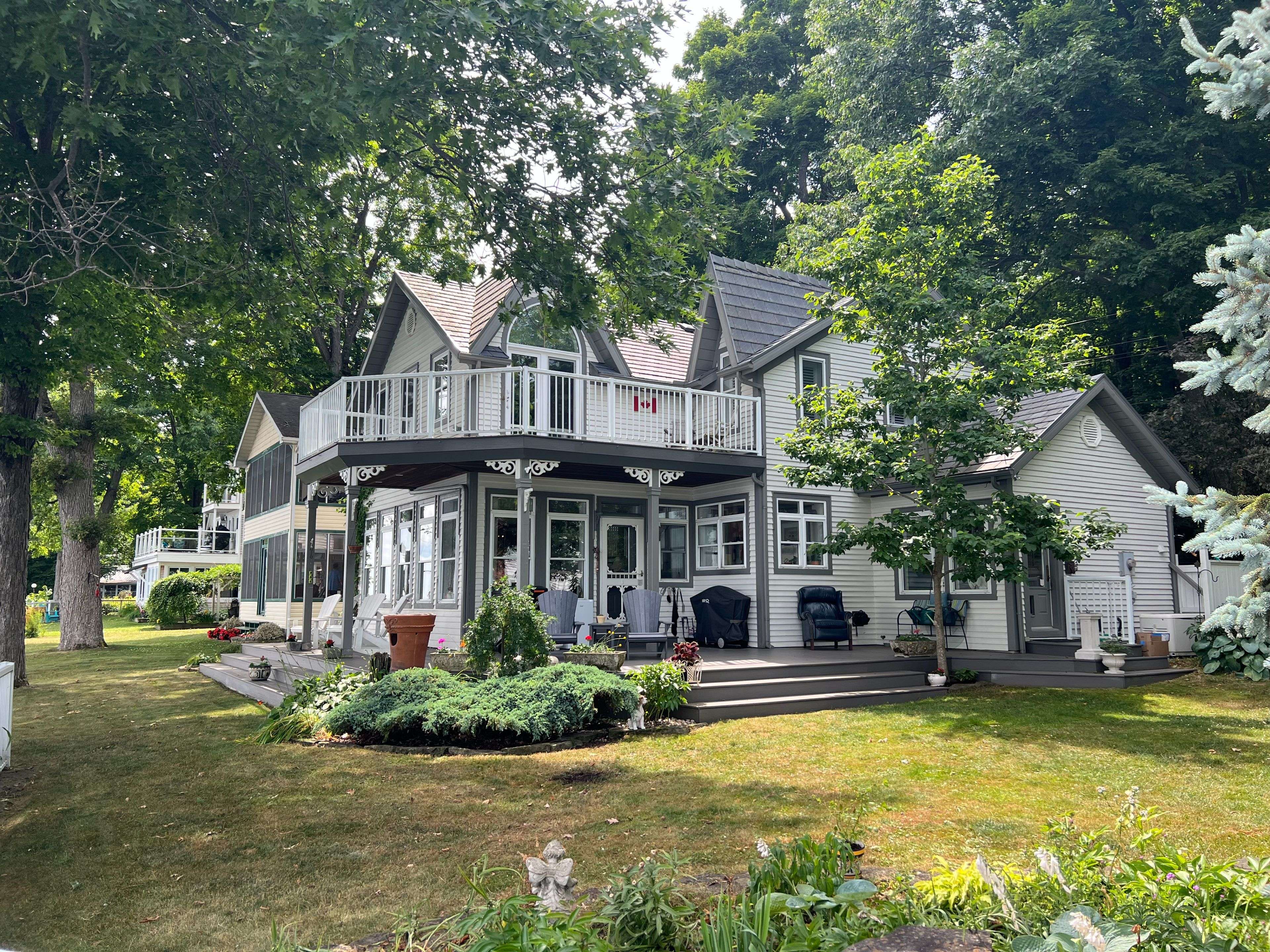105 Fraser LN, Elizabethtown-kitley, ON K6V 7E2