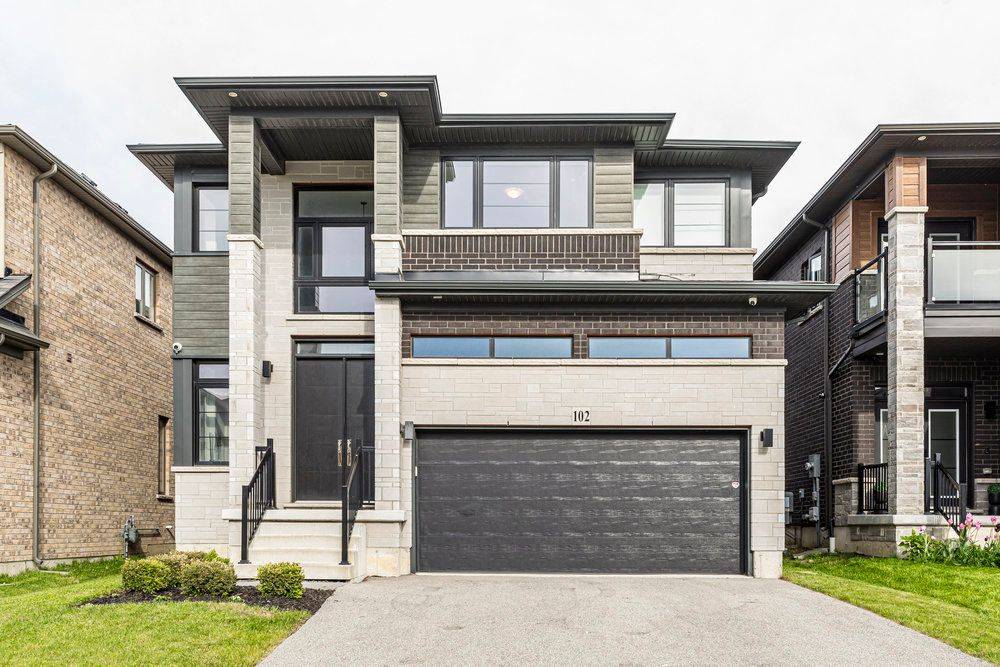 102 Greenwich AVE, Hamilton, ON L8J 0L6