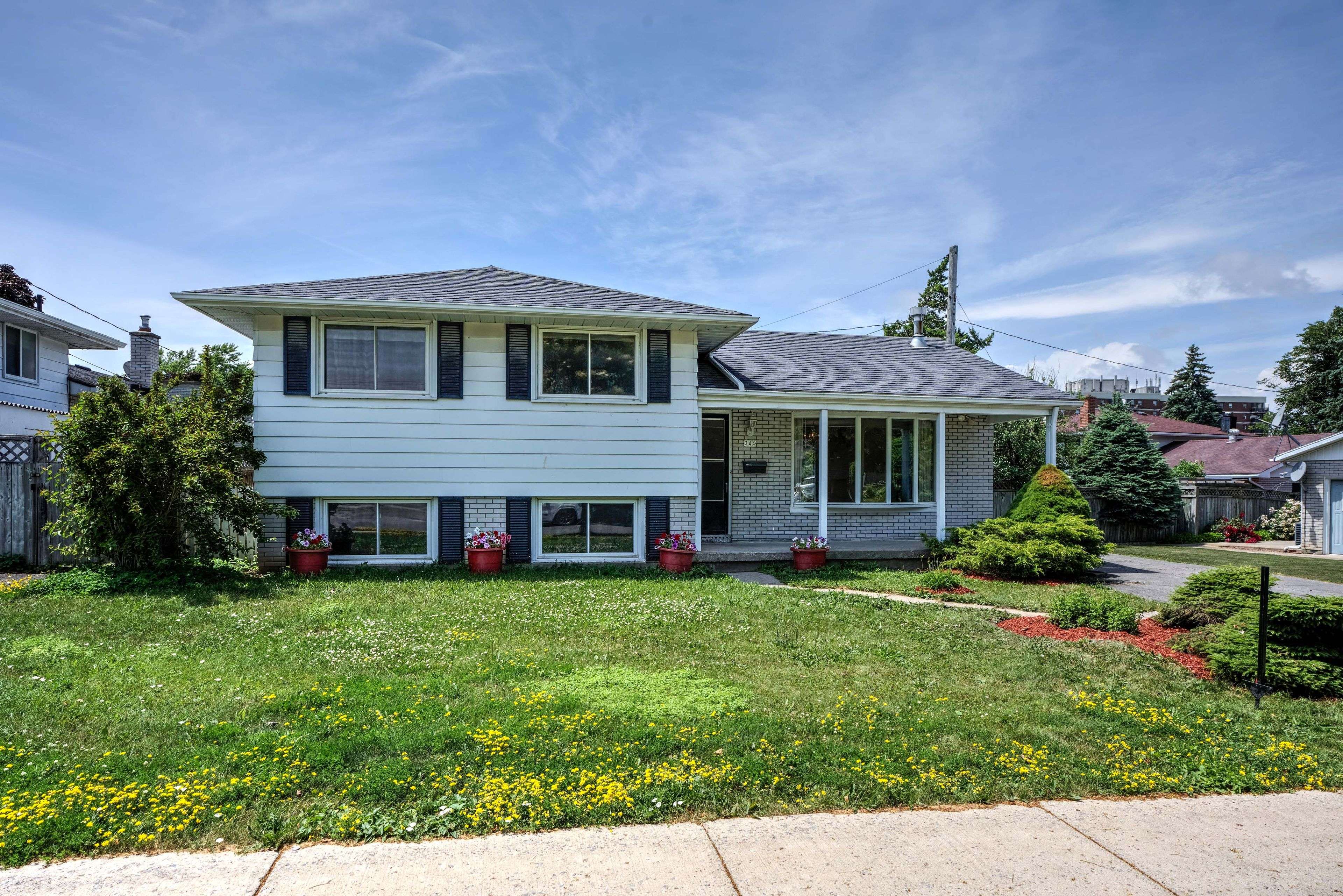 344 Norman Rogers DR, Kingston, ON K7M 2R8